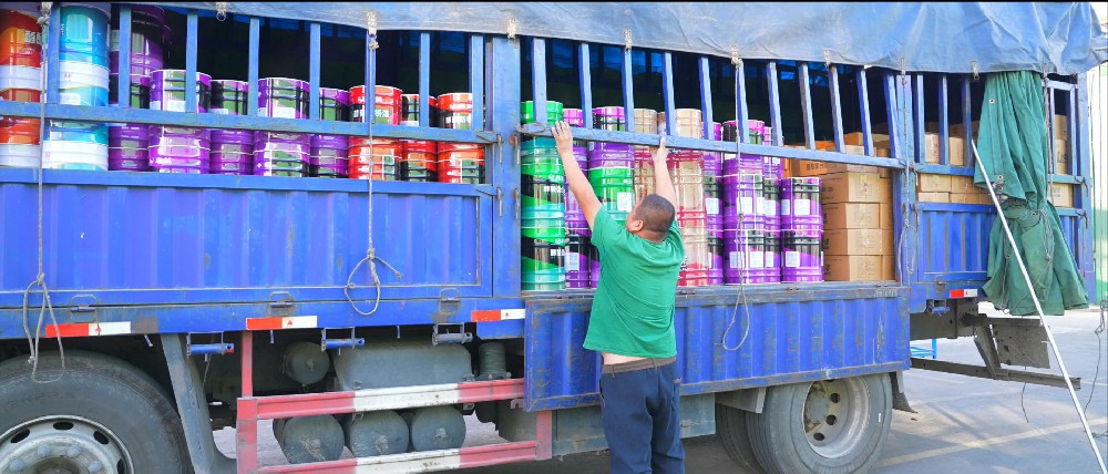 晨虹牌醇酸漆：非危貨，安心運輸，放心存儲