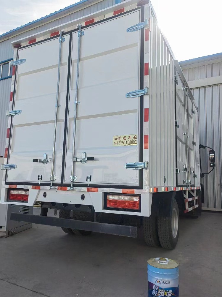 適合刷新的醇酸汽車漆：晨虹漆，讓愛(ài)車重現(xiàn)光彩