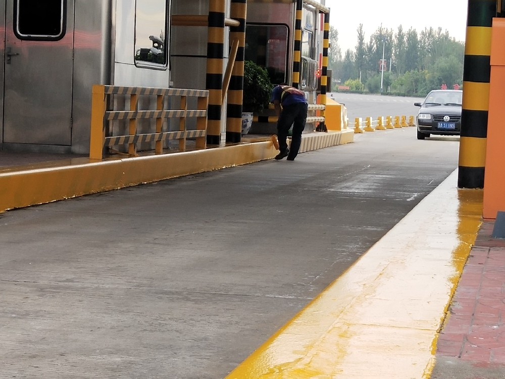 高速公路護欄煥新顏：醇酸外用磁漆的維護之道