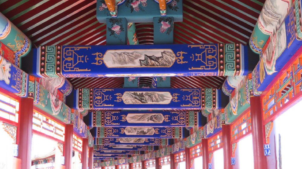 煥新建筑外墻：醇酸漆的卓越選擇與應用