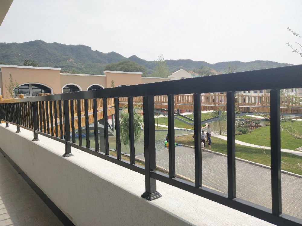 抵御嚴(yán)寒挑戰(zhàn)，晨虹醇酸防銹漆守護(hù)每一寸表面