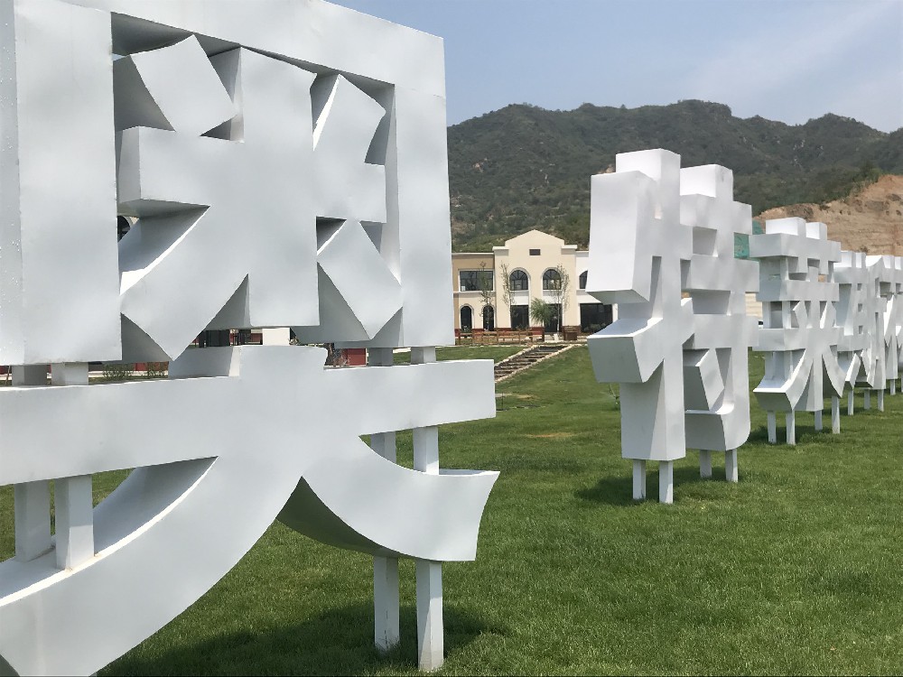 打造完美漆面，盡享駕駛樂趣：探索專為輥涂PVC設計的醇酸汽車漆新境界