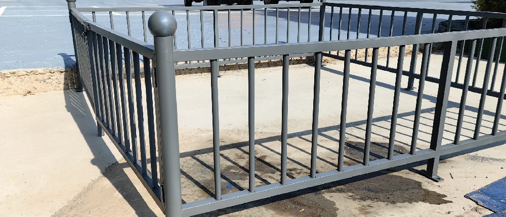 不銹鋼表面新風貌：晨虹醇酸外用磁漆賦予持久光彩