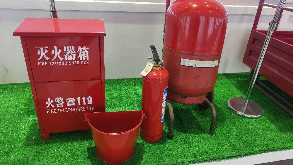 公安消防設(shè)備的守護(hù)神：晨虹醇酸漆，確保安全無(wú)憂(yōu)